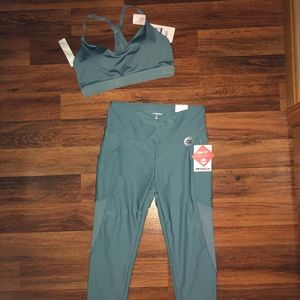 Ellie activewear sports bra & capris